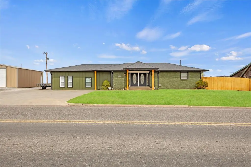 211 W 4th Street, Custer City, OK 73639 - #1