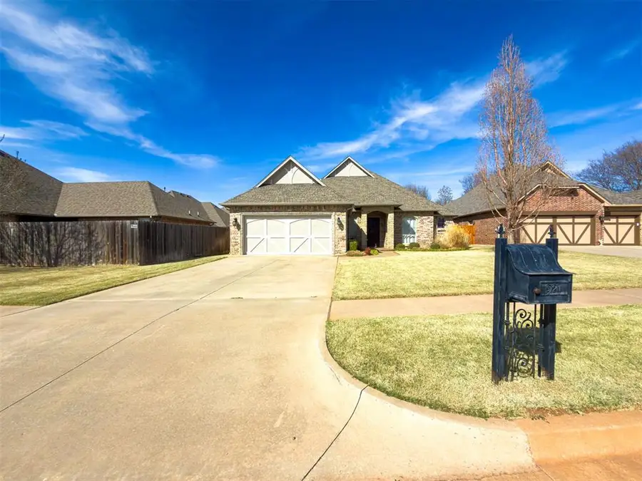 921 NW 194th Avenue, Edmond, OK 73012 - #2