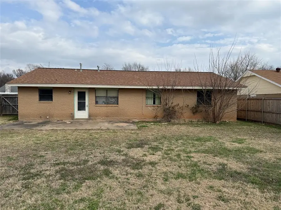 1101 S Bouziden Drive, Moore, OK 73160 - #3