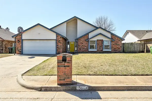316 E Olympic Drive, Yukon, OK 73099