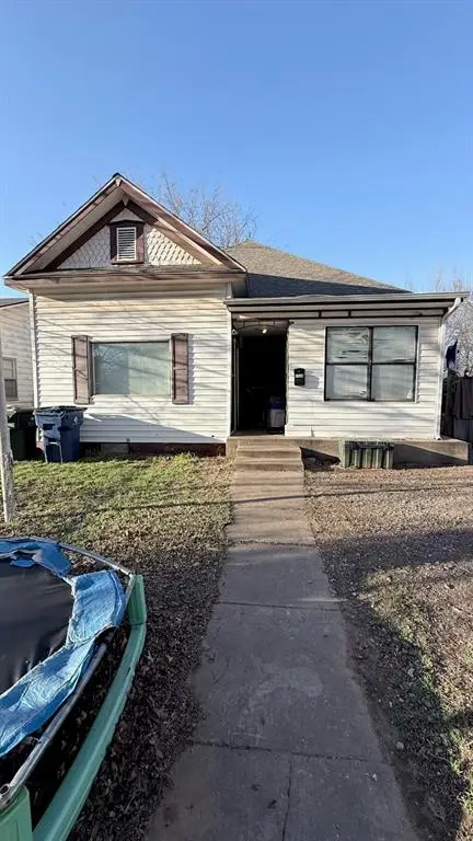 1418 W Dakota Avenue, Chickasha, OK 73018 - #1