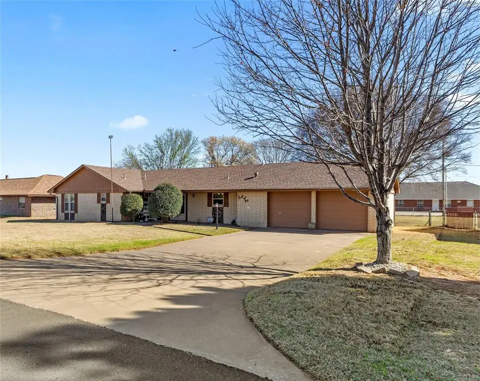 2020 E Lawter Road, Weatherford, OK 73096 - #1