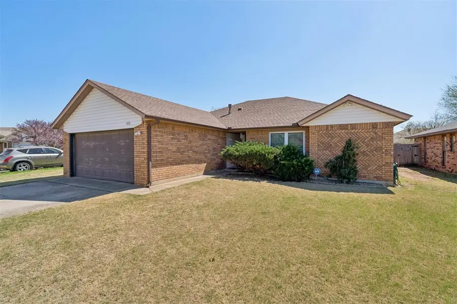 1420 Viola Drive, Yukon, OK 73099 - #2
