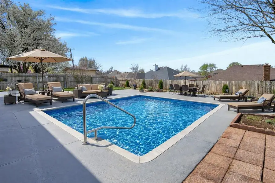 2605 Amber Street, Moore, OK 73160 - #2