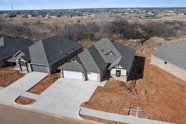 12505 Dolche Vita Drive, Yukon, OK 73099