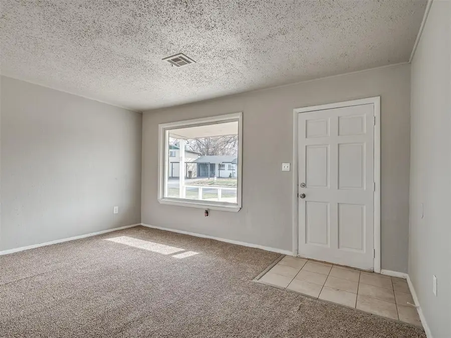 2401 Piccadilly Circle, Moore, OK 73160 - #3