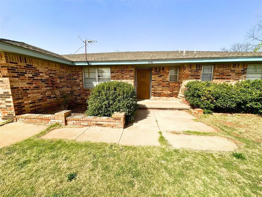 1921 W A Avenue, Elk City, OK 73644 - #3