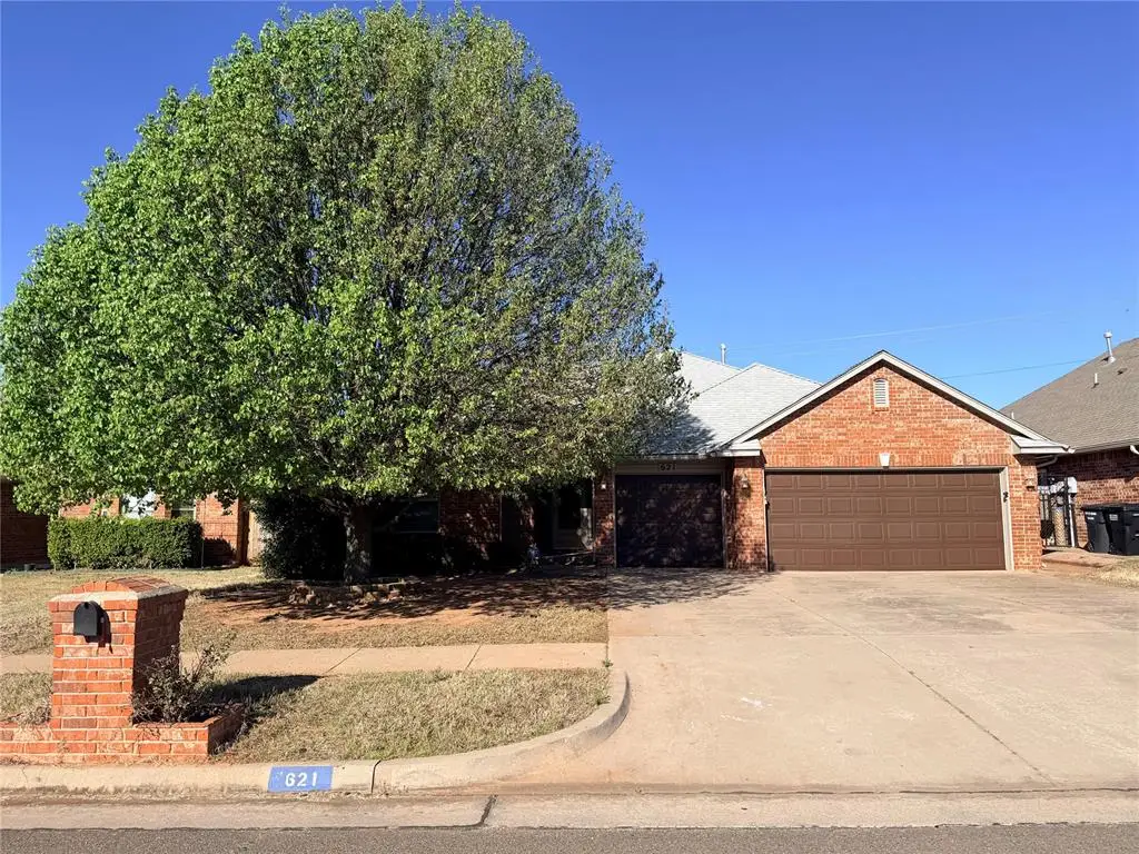 621 Allison Lane, Moore, OK 73160 - #1