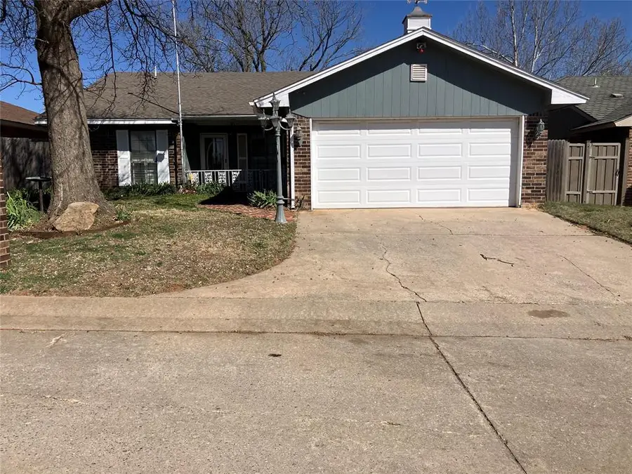 220 Oak Tree Lane, Midwest City, OK 73130 - #2