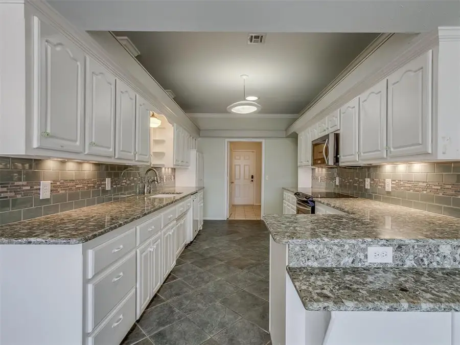 1205 Regency Court, Kingfisher, OK 73750 - #3