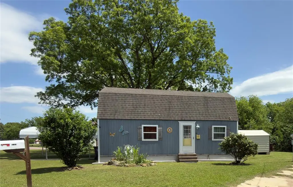 307 S Madison Street, Konawa, OK 74849 - #1