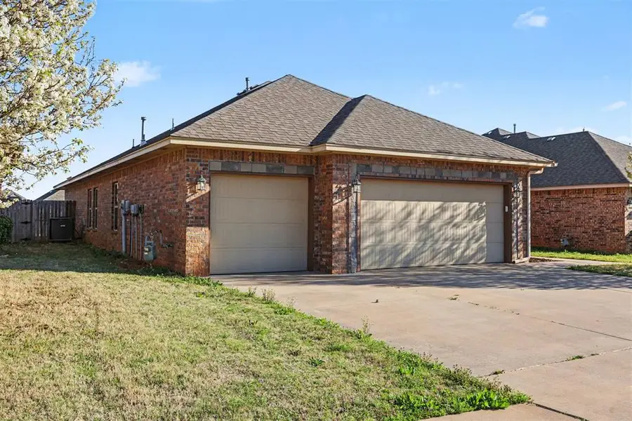 8021 NW 159th Street, Edmond, OK 73013 - #2