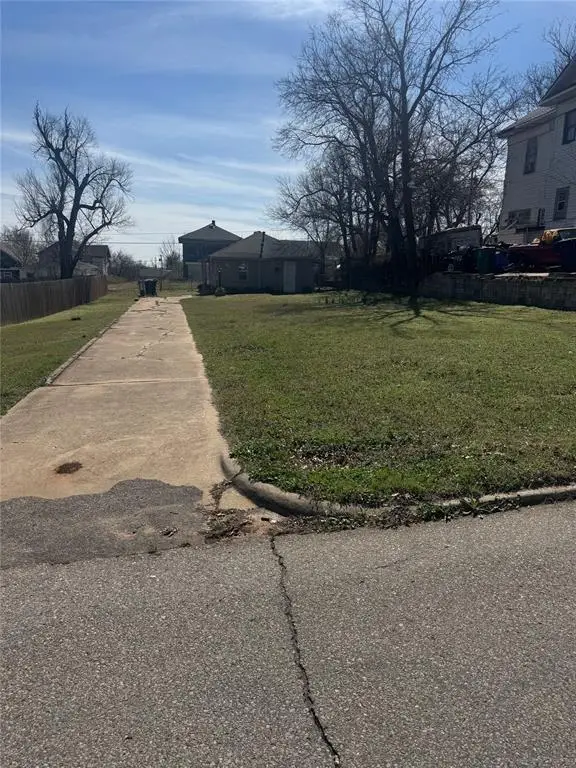 1522 NE 10th Street, Oklahoma City, OK 73117 - #1