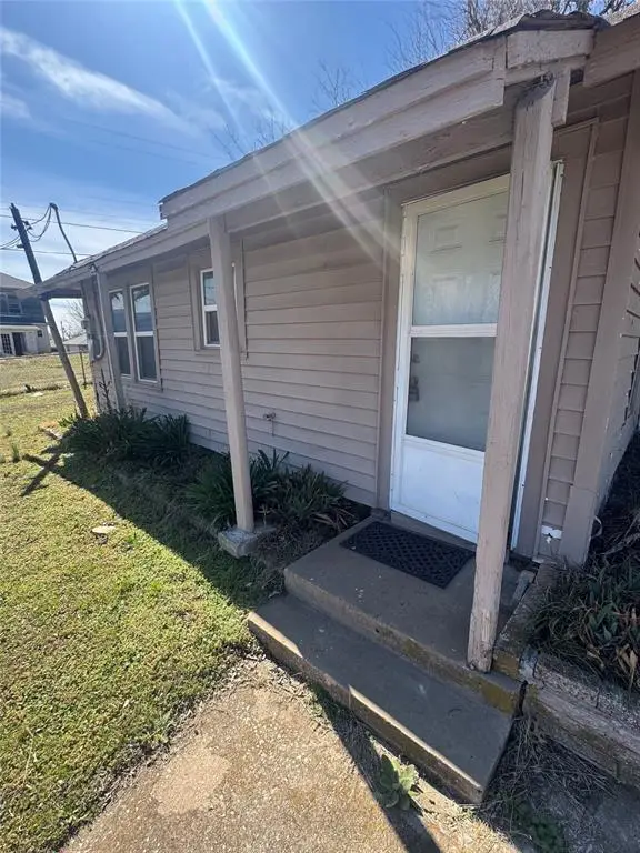 1522 NE 10th Street, Oklahoma City, OK 73117 - #3