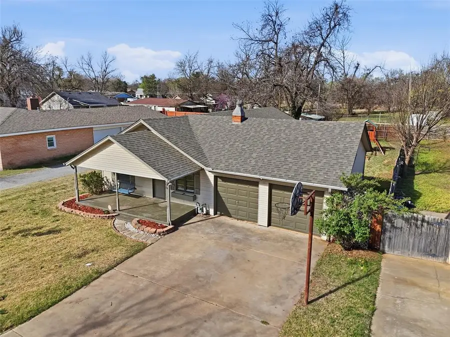 706 S 19th Street, Chickasha, OK 73018 - #3