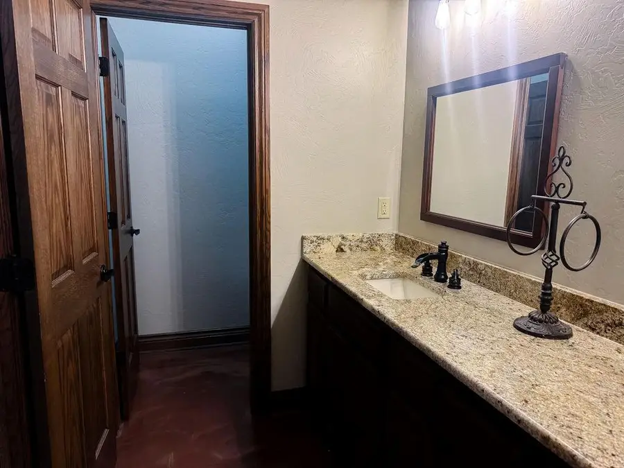 11905 N 1790 Road, Erick, OK 73645 - #3