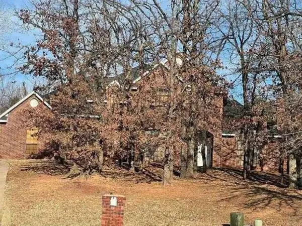 12222 Canyon Circle, Guthrie, OK 73044