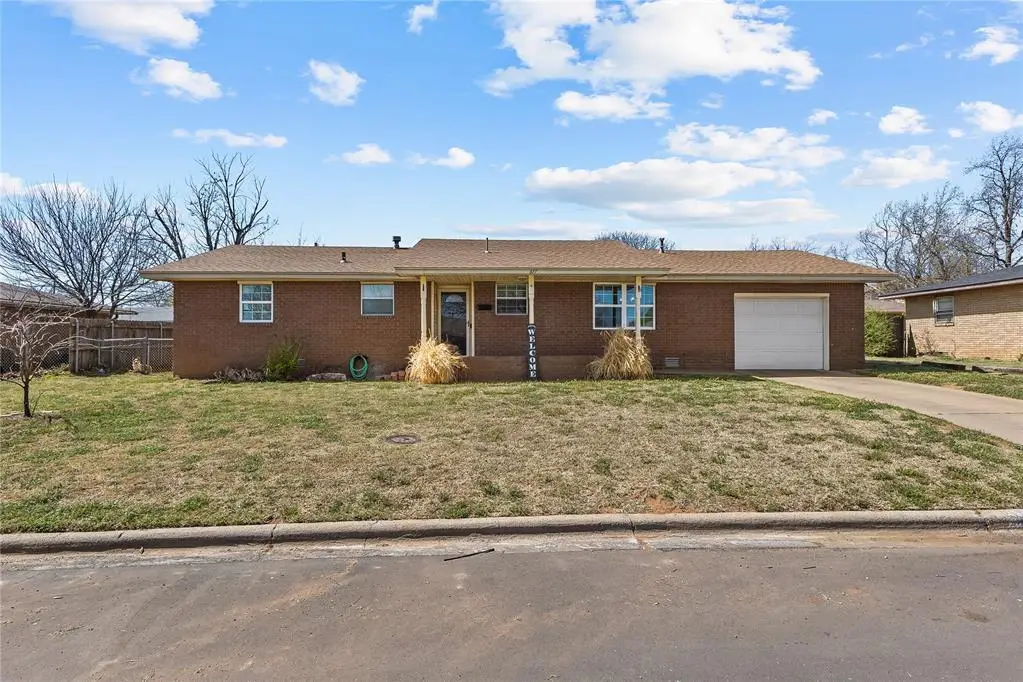 617 N Nevada Street, Weatherford, OK 73096 - #1