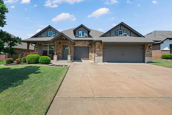 9917 NW 143rd Street, Yukon, OK 73099