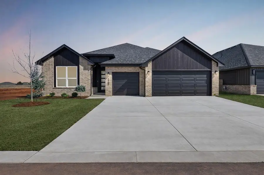 15700 Siloa Avenue, Edmond, OK 73013 - #2