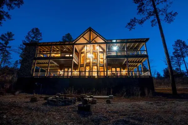 29 Moonseed Circle, Broken Bow, OK 74728