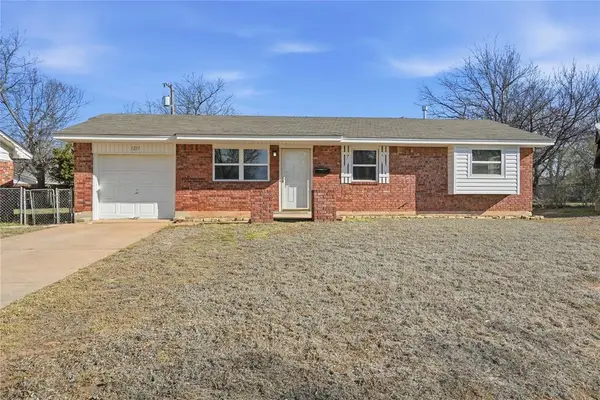 1217 Charleston Court, Norman, OK 73071
