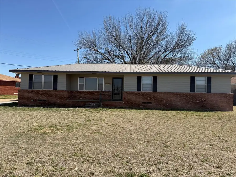 826 Hillcrest Drive, Watonga, OK 73772 - #3
