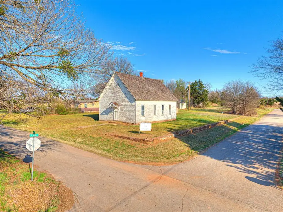 201 W 4th Street, Arcadia, OK 73007 - #2