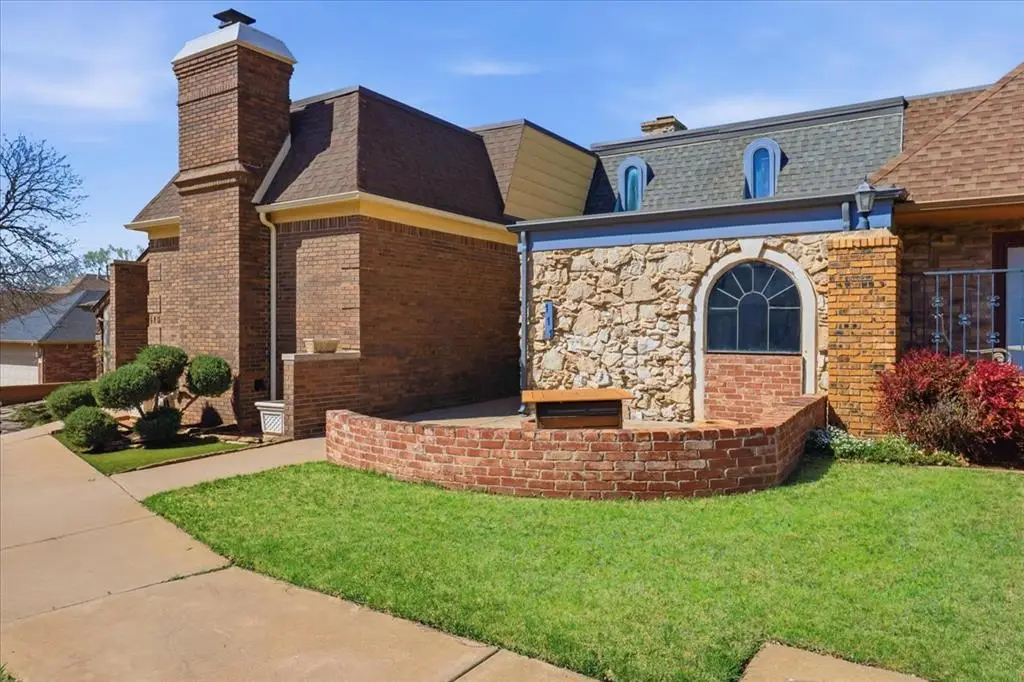 111 The Hills Street, Clinton, OK 73601 - #1