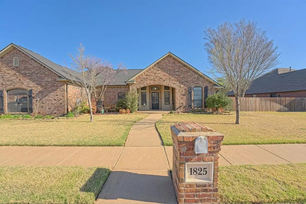 1825 Tall Grass Court, Edmond, OK 73012 - #1