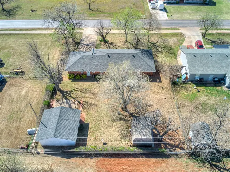 213 Monroe Nw Avenue, Piedmont, OK 73078 - #2