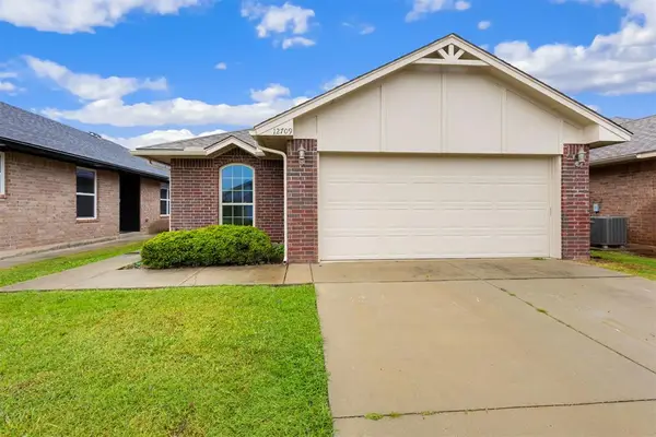 12709 Heritage Oaks Drive, Oklahoma City, OK 73120