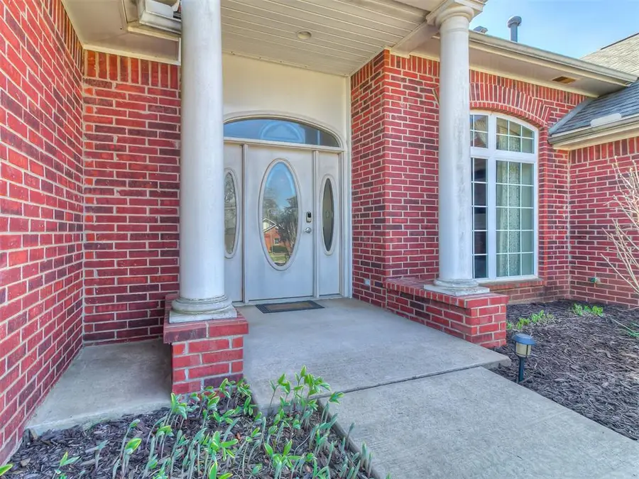 10200 Oak Park Drive, Midwest City, OK 73130 - #3