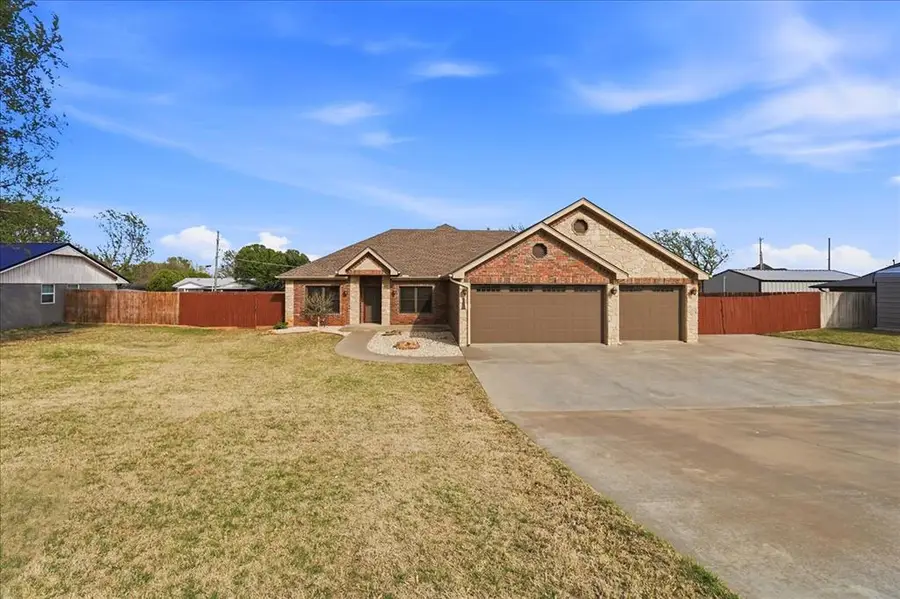 716 S Main Street, Canute, OK 73626 - #2