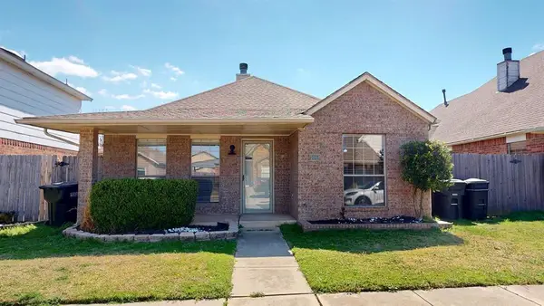 1004 SW 23rd Street, Moore, OK 73170