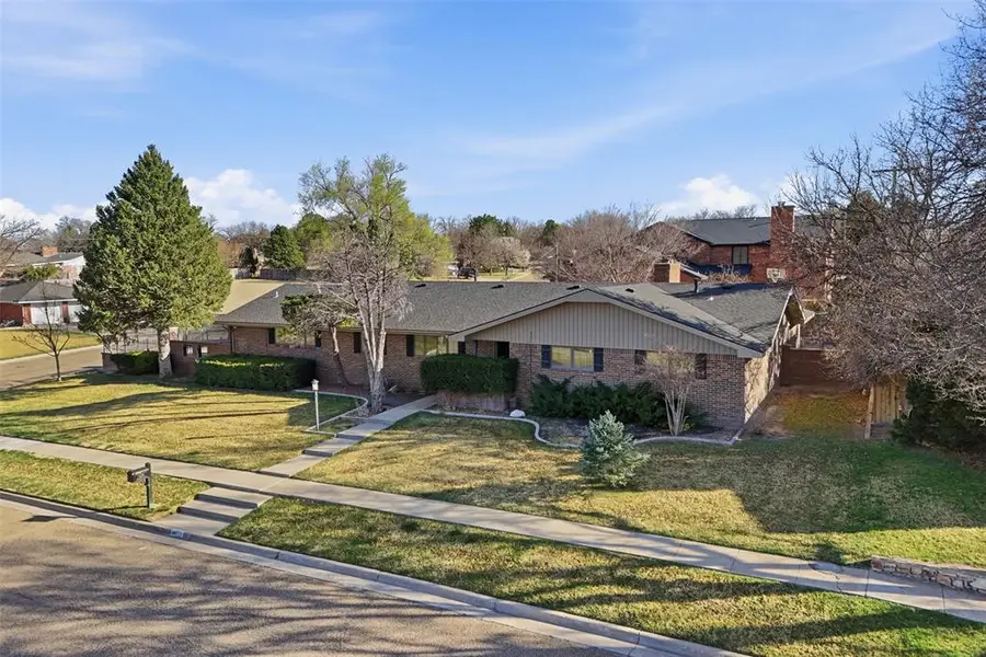 6225 Lakeview Drive, Guymon, OK 73942 - #2