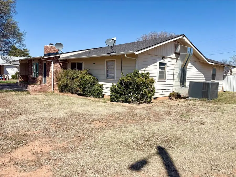 601 N Morton Street, Hollis, OK 73550 - #3