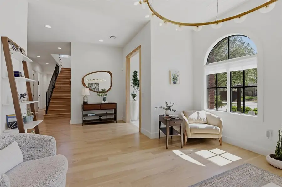 1123 Bedford Drive, Nichols Hills, OK 73116 - #2