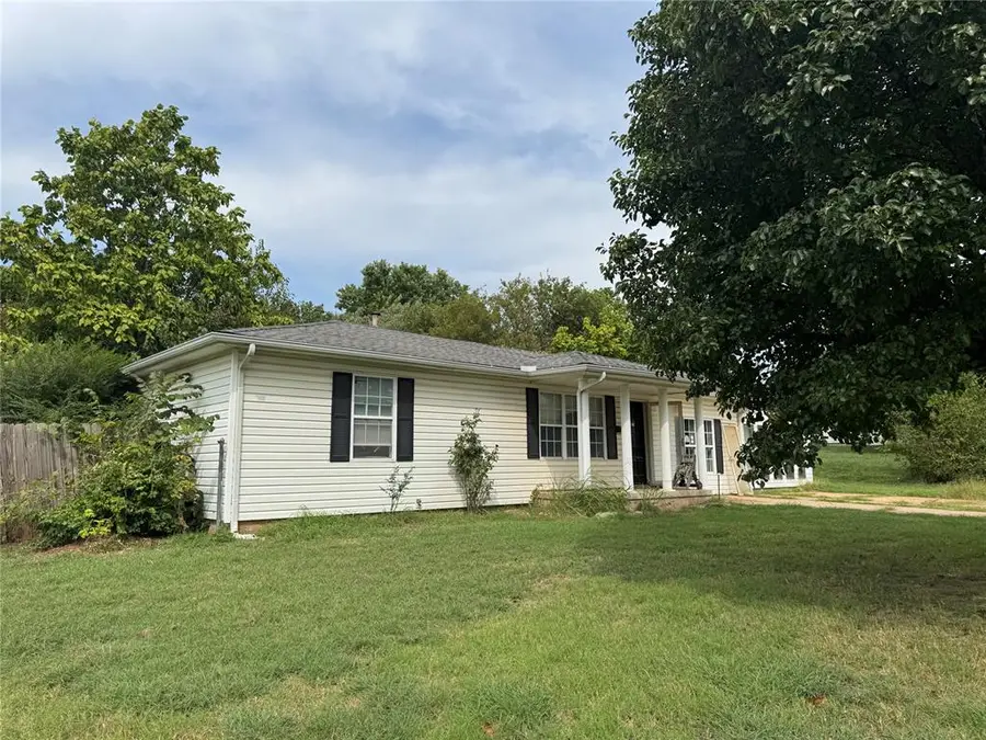 1101 NW 7th Street, Lindsay, OK 73052 - #2