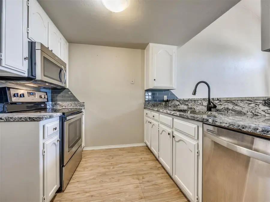 2110 Lonnie Lane, Moore, OK 73170 - #3