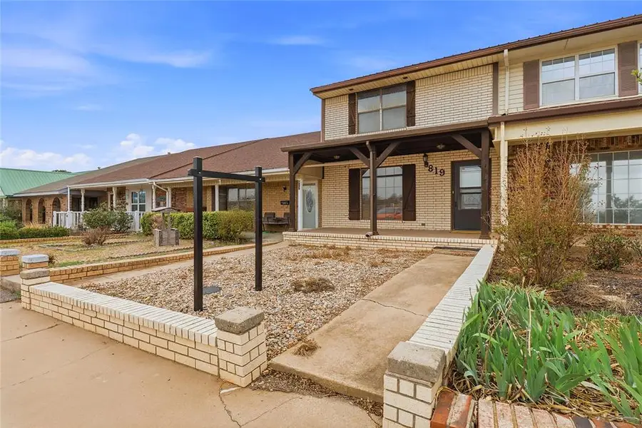 819 N Broadway Avenue, Hobart, OK 73651 - #3