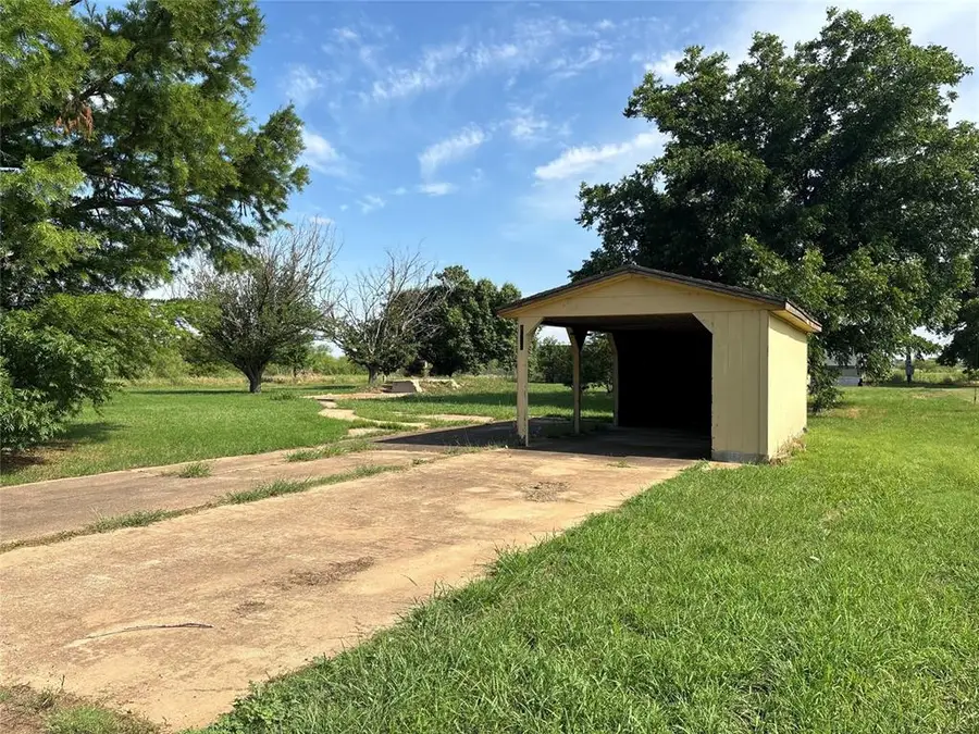 1630 Cross Road, Altus, OK 73521 - #3
