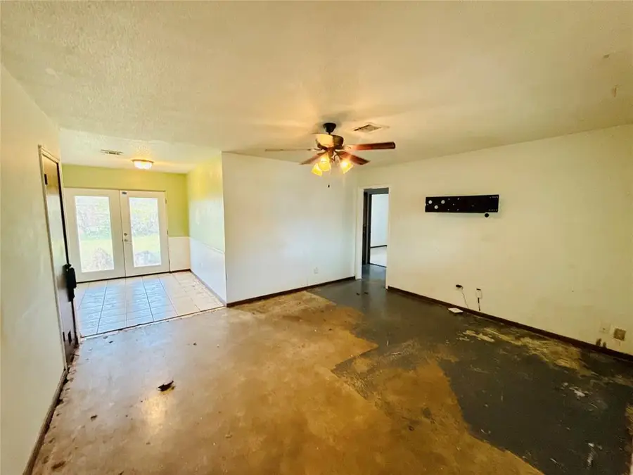 816 E Midland Street, Shawnee, OK 74804 - #3