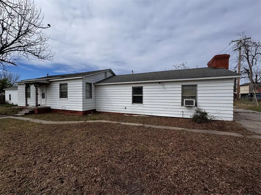 201 E Ercoupe Drive, Midwest City, OK 73110 - #2