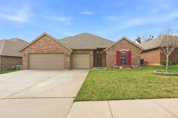 1812 NE 1st Street, Moore, OK 73160