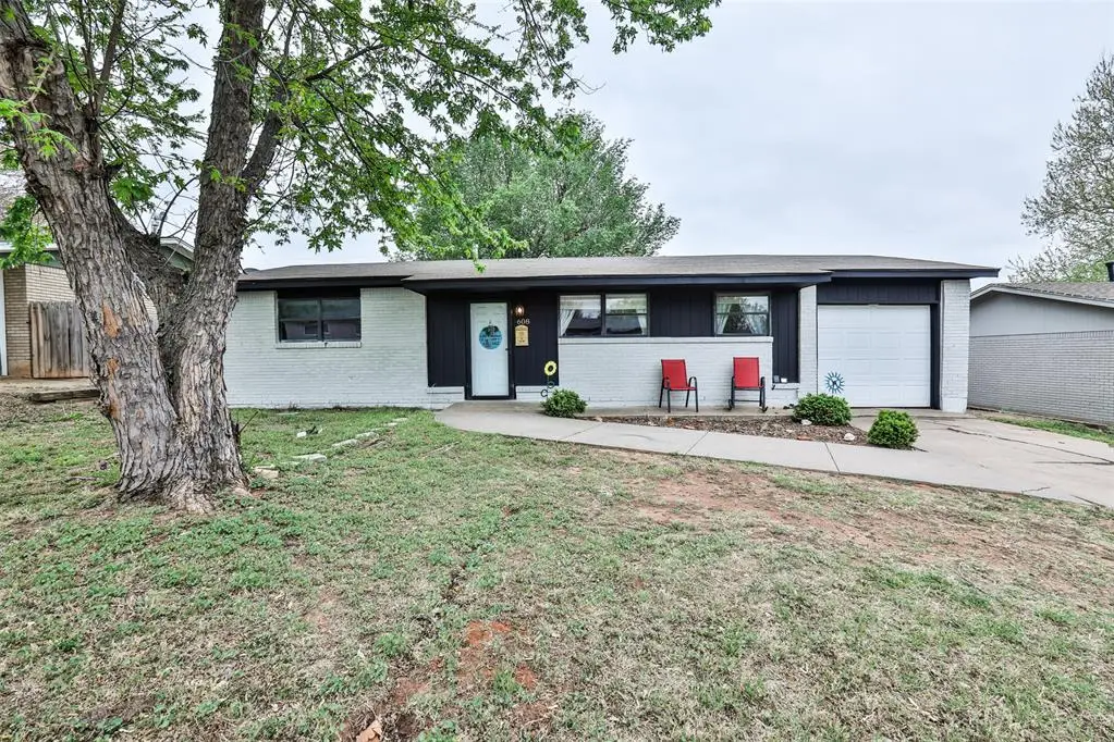 608 SW 15 Street, Moore, OK 73160 - #1