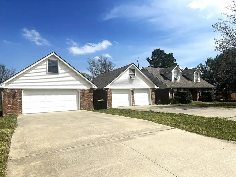 105 Gardenwood Drive, Holdenville, OK 74848 - #2
