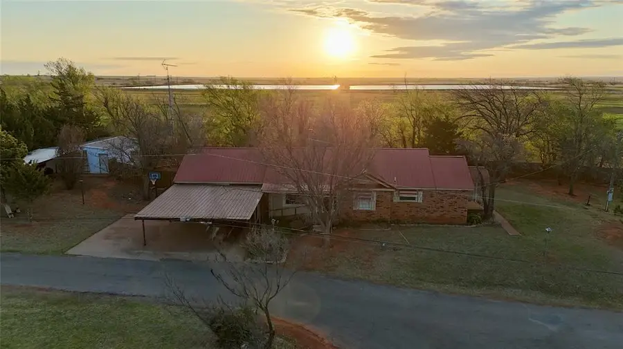 301 Jefferson Drive, Cordell, OK 73632 - #2