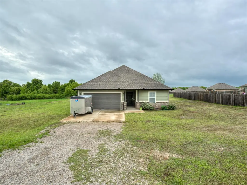 29261 Spur Circle, McLoud, OK 74851 - #1