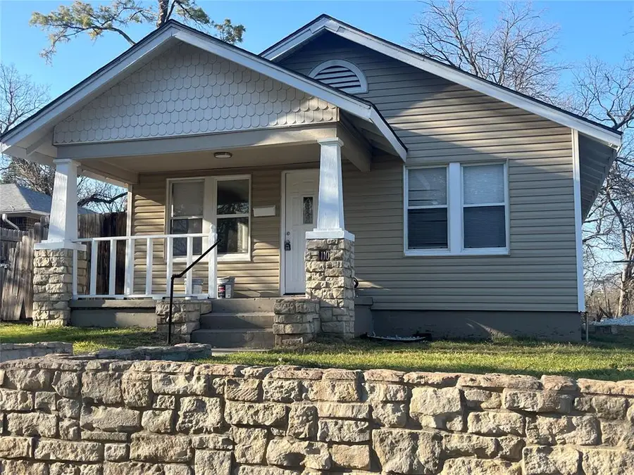 110 E Dewey Street, Shawnee, OK 74801 - #2